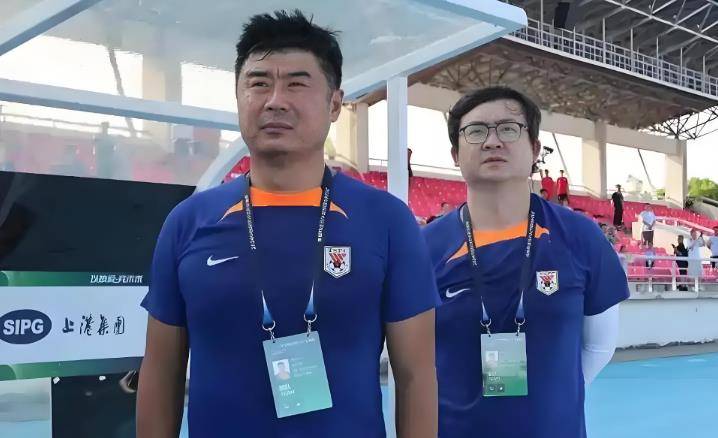 星空体育平台-RNG前途光明！，阿扎伦卡新星反败为胜表现突出引发球迷热议-星空体育平台